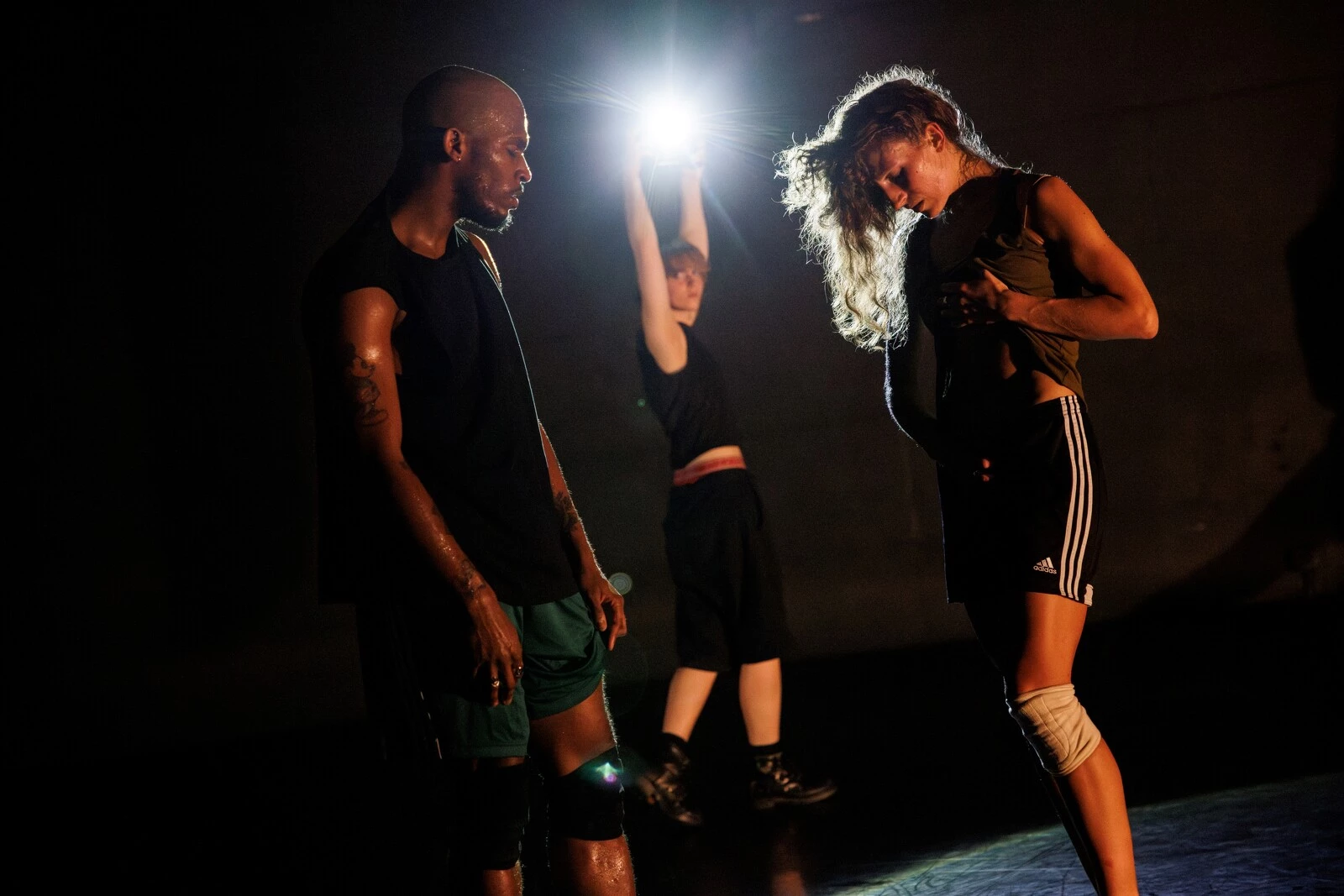 <em>bLUr</em>, New York Live Arts, July 2025. Photo: Maria Baranova. 2025/11/circling-light.jpg 