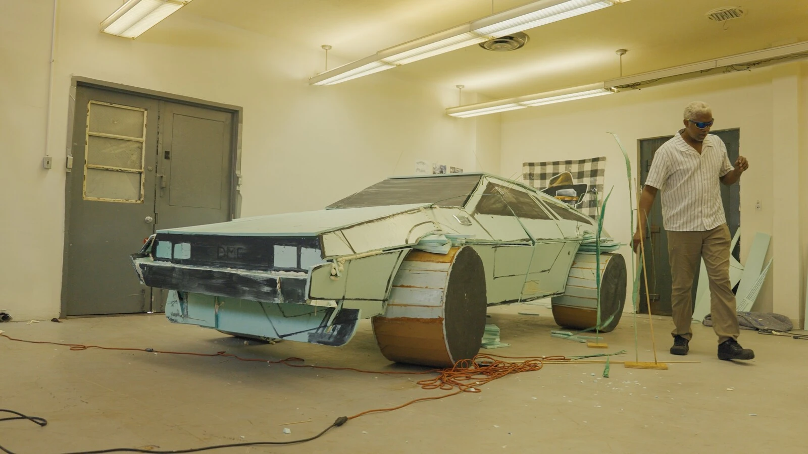 Courtesy of Pentimenti Productions. 2026/04/BernardWilliams_Still3.jpg 